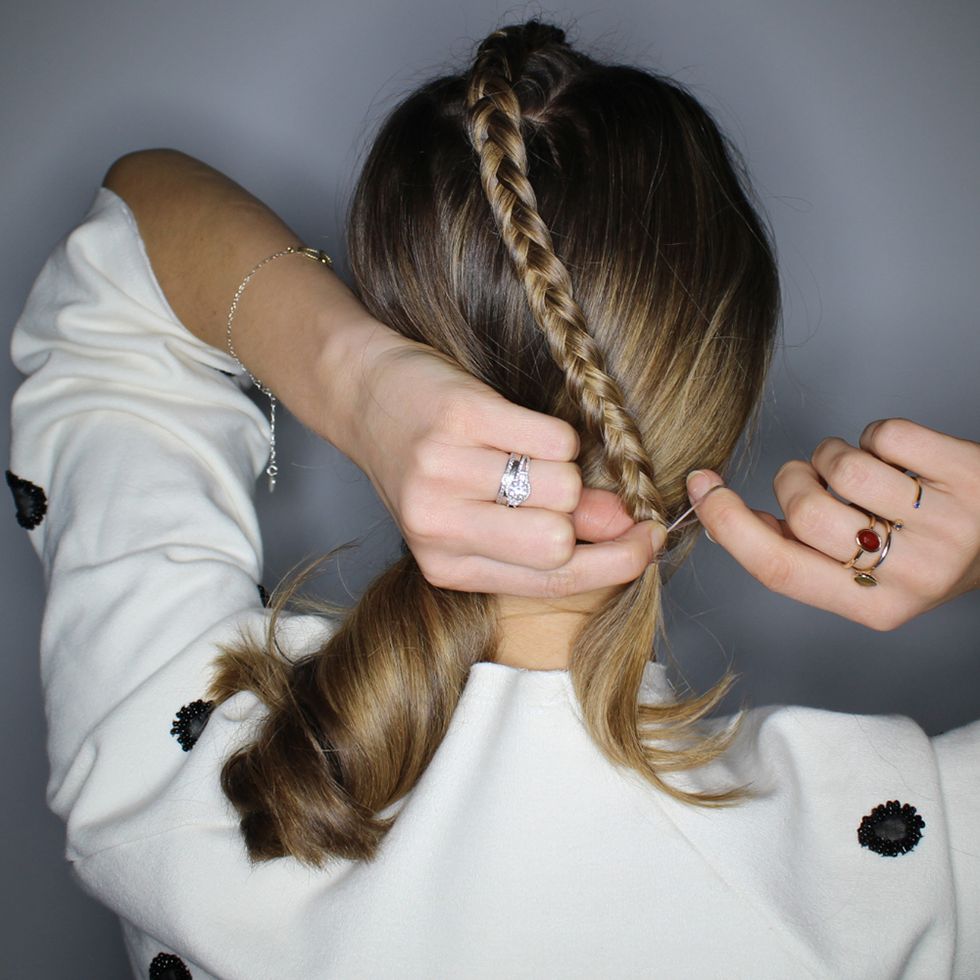 Hair how-to: The parting braid