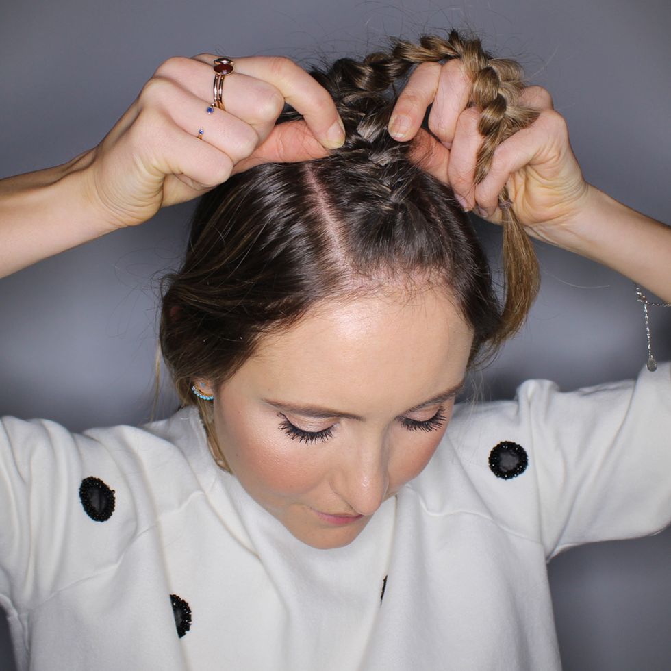 Hair how-to: The parting braid