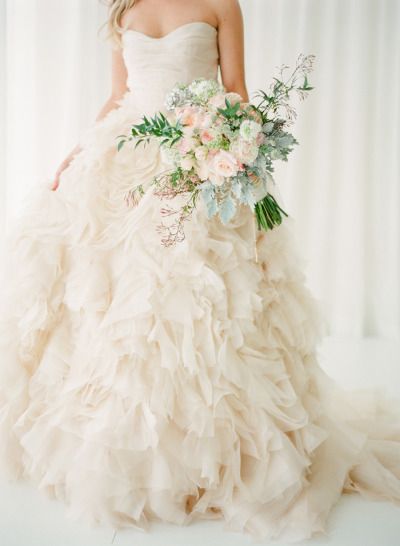 Clothing, Dress, Bridal clothing, Shoulder, Petal, Wedding dress, Textile, Photograph, Gown, White, 
