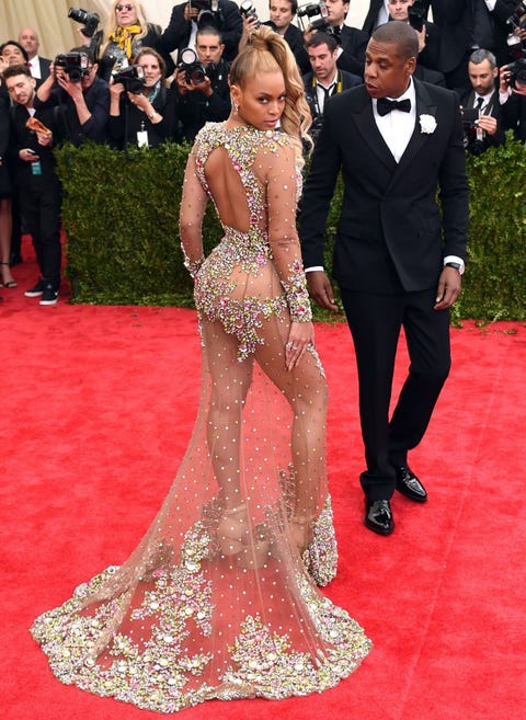 Behold The Best Photobomb From Last Night S Met Gala