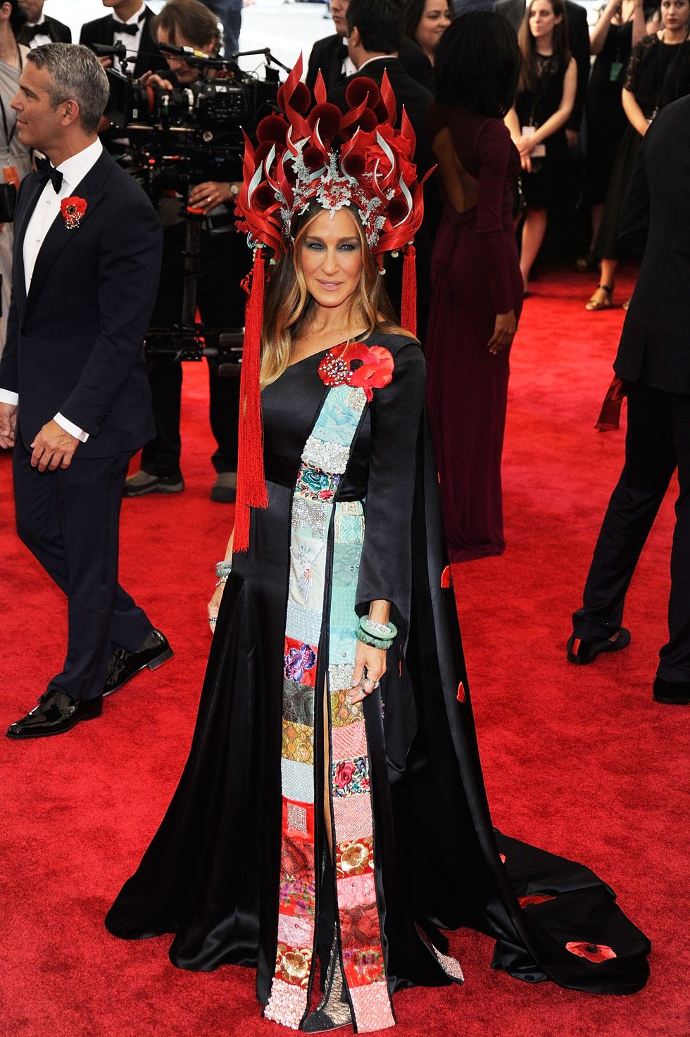 Sarah Jessica Parker wears H&M dress to the 2015 Met Gala