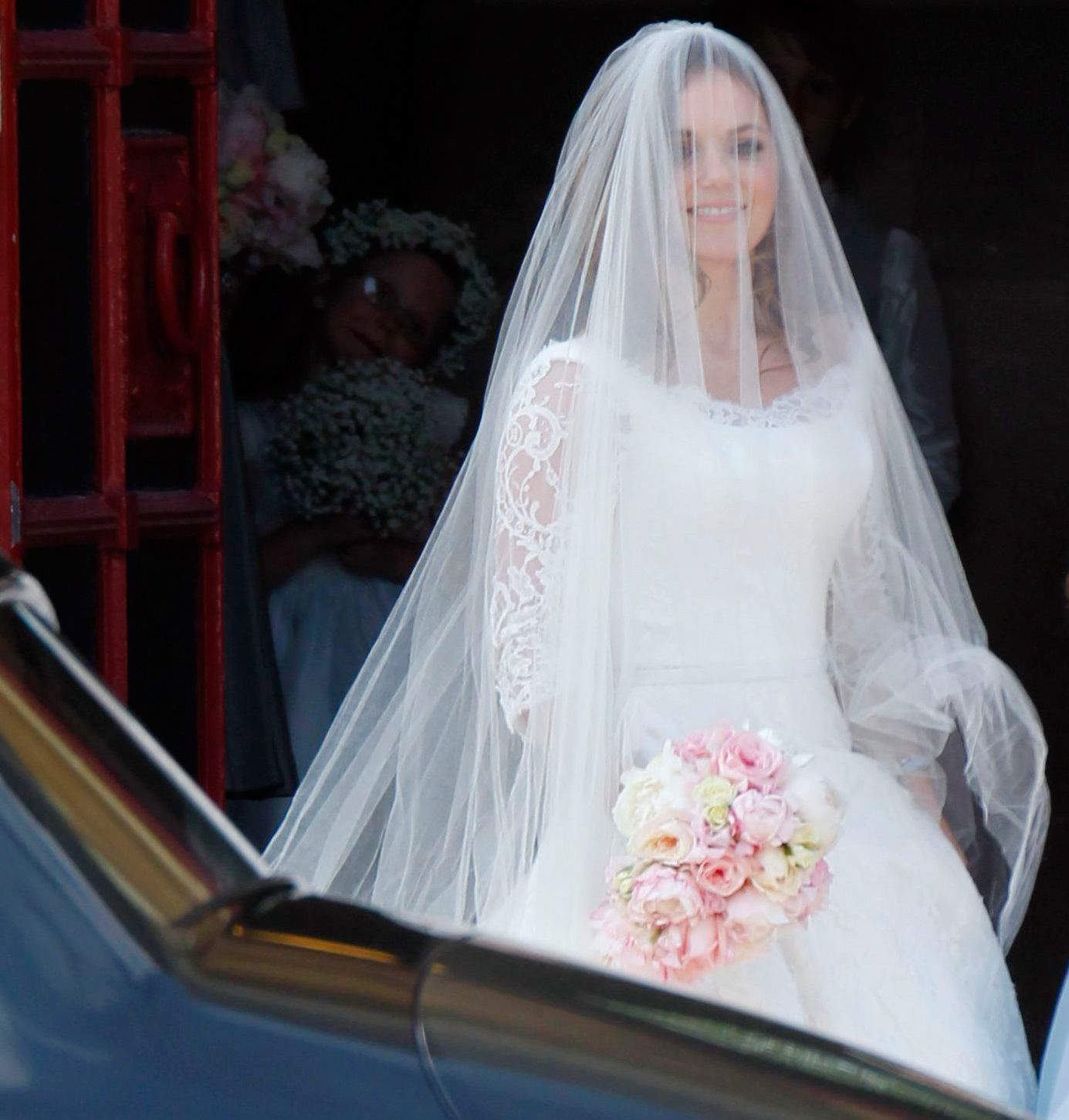 Geri Halliwell s wedding dress in photos