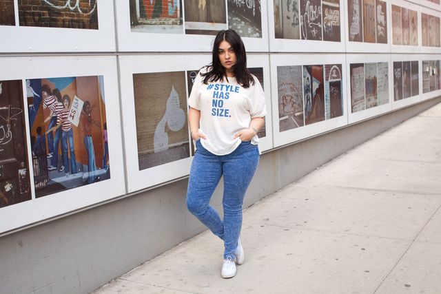 Blogger Nadia Aboulhosn wearing Evans style has no style t-shirt