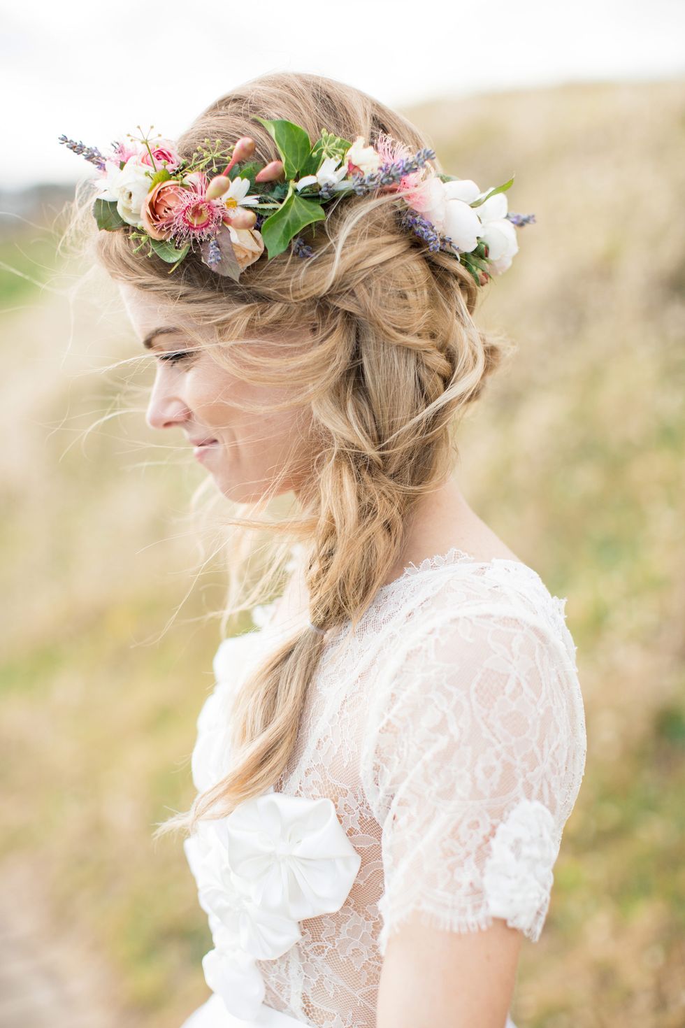 Petal, Hair accessory, Dress, Headpiece, People in nature, Headgear, Beauty, Photography, Spring, Bride, 