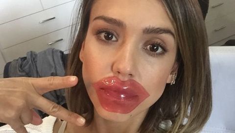 Jessica Alba shares a collagen lips mask selfie