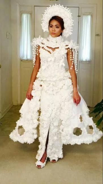 Toilet Paper Wedding Dresses: Ronaldo