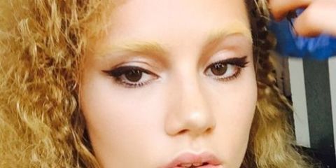Suki Waterhouse with bleached eyebrows