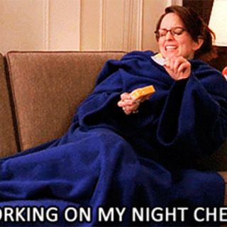 17 things you should know about dating a girl who lives on her own