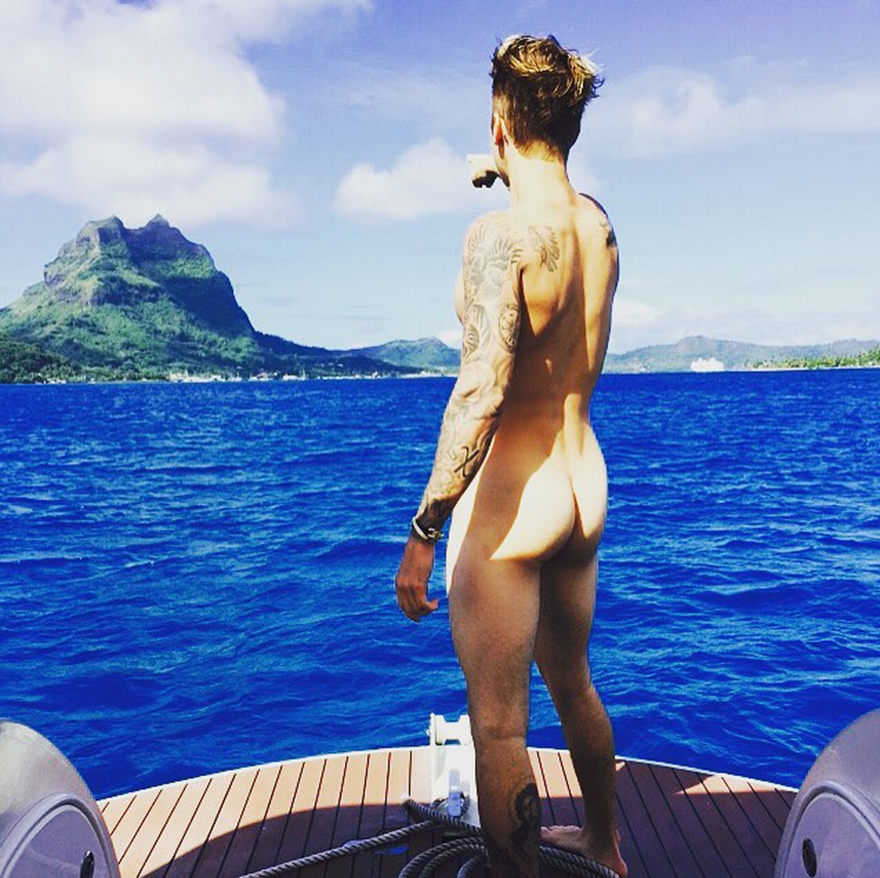 Full Justin Bieber Porn - Today is the day Justin Bieber got fully naked on Instagram
