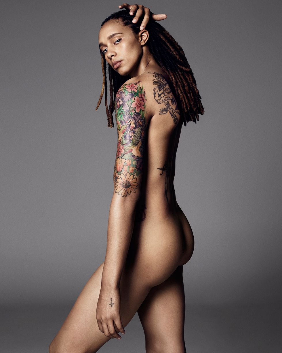 These nude athletes can teach you a lot about body confidence