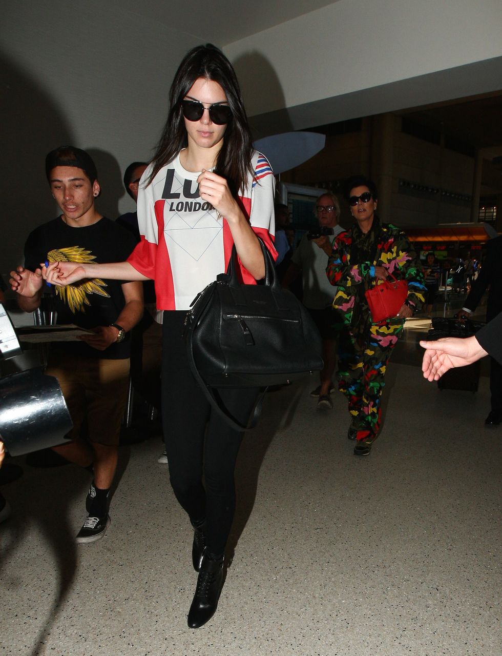 Kendall Jenner at the airport with Kris Jenner