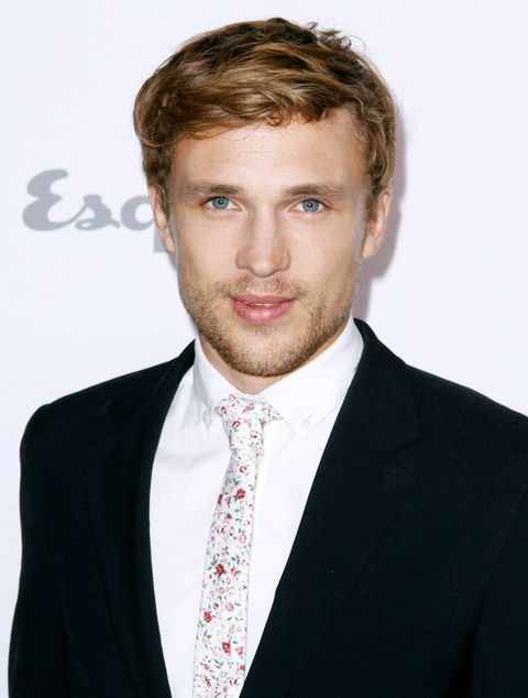 Peter from The Lion, The Witch and The Wardrobe is SUCH a babe now