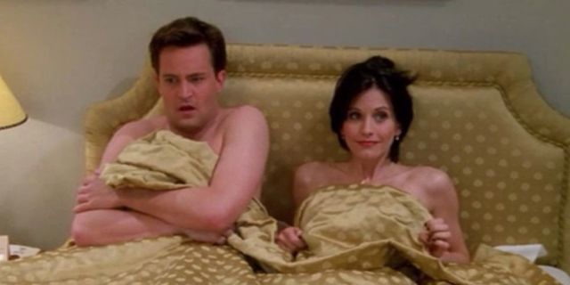 Monica and Chandler in bed - friends