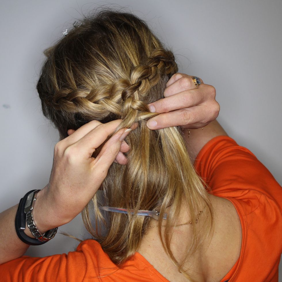 How to braid fine hair