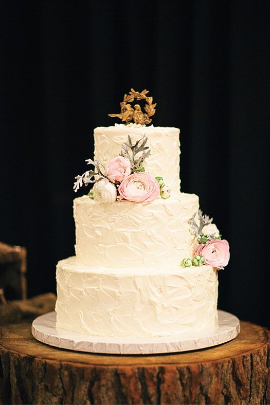 Nikki Reed and Ian Somerhalder's wedding cake