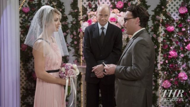 Big Bang Theory wedding pictures have arrived!