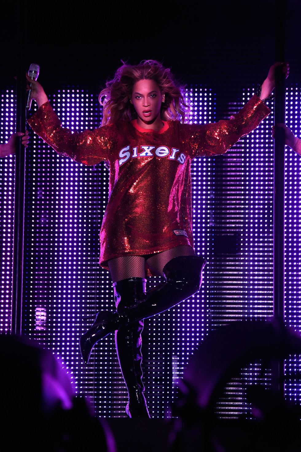 beyonce at made in america festival sixers outfit