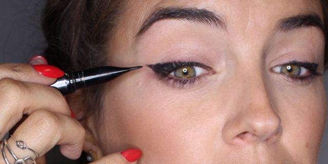 Makeup tutorial: The classic liner flick in 4 steps