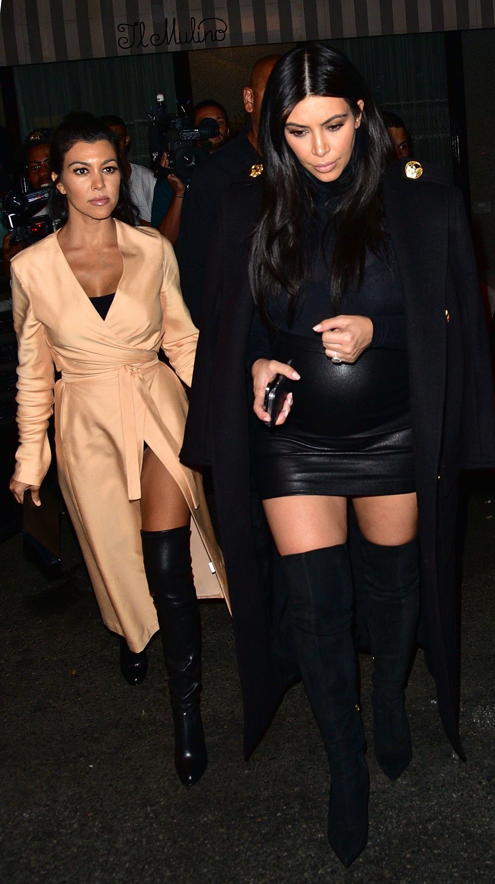 Kourtney and Kim Kardashian out for dinner during New York Fashion Week