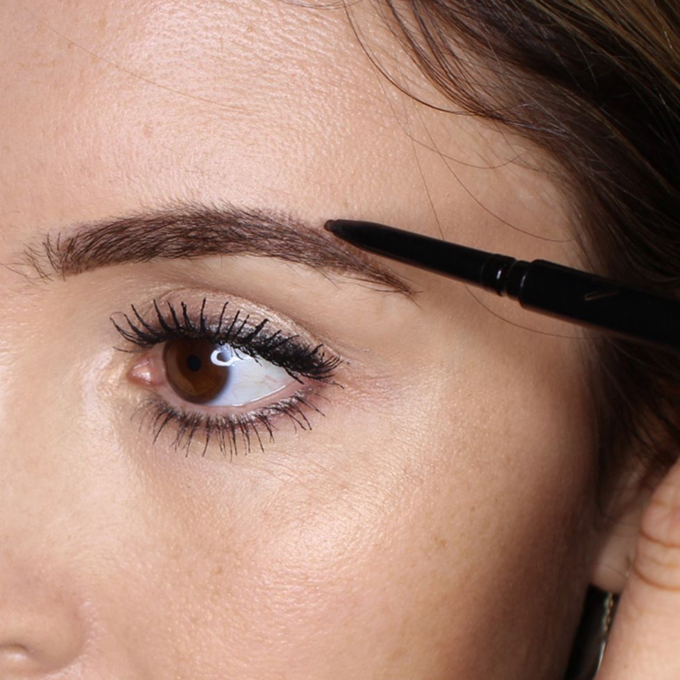 How to do defined brows