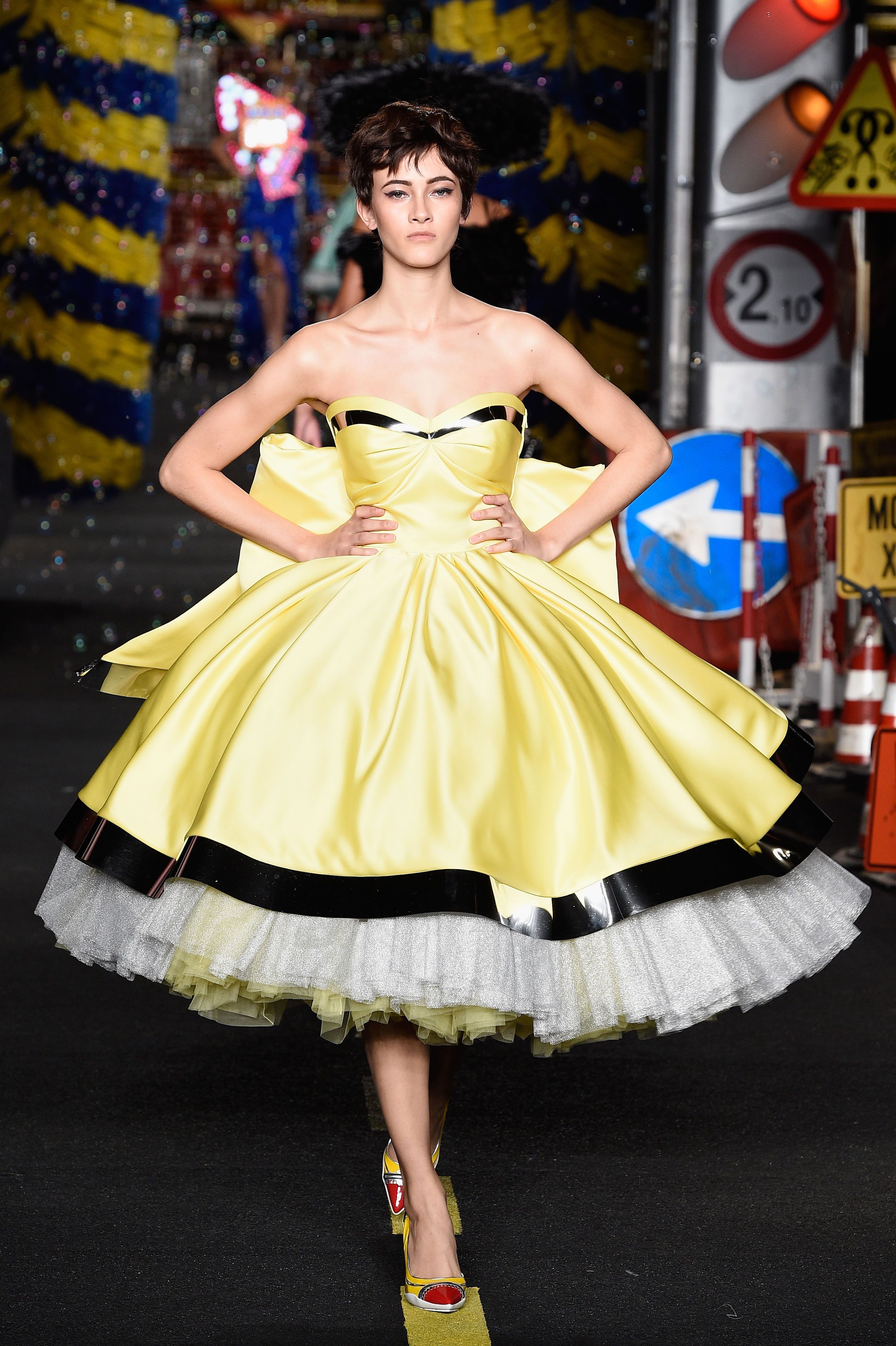 Moschino 2025 yellow dress