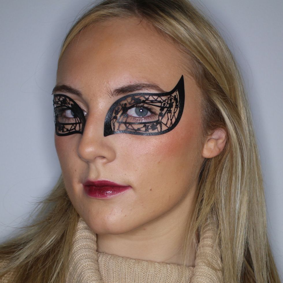 Skeleton Eye Face Lace by Phyllis Cohen review