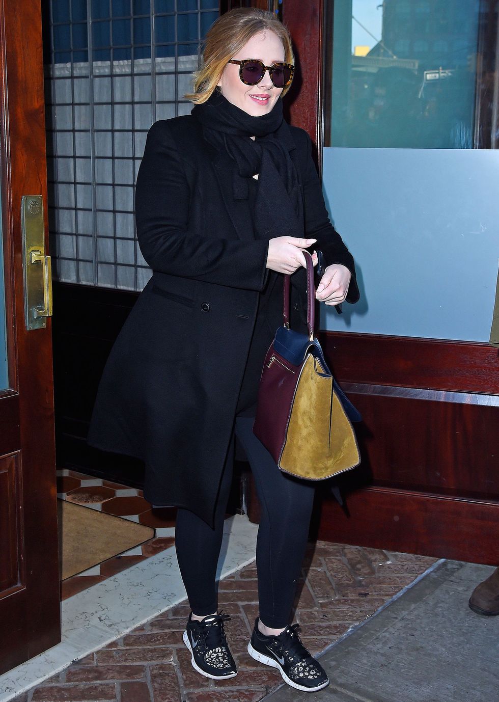 Adele gives us a lesson in looking utterly chic off duty