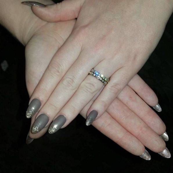 Adele's manicure