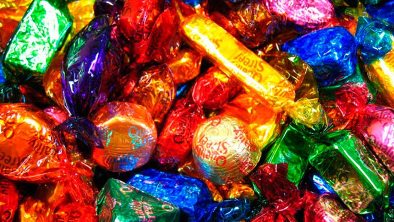 What happens when an American tries Quality Street for the first time?