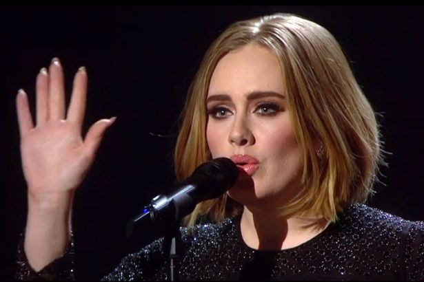 Adele's new bob on the X Factor final 2015