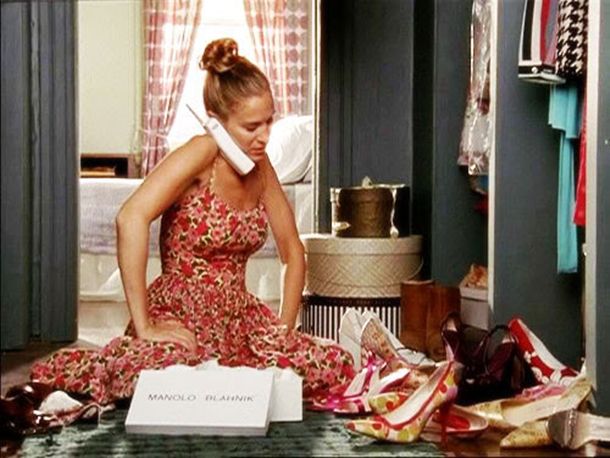 Carrie Bradshaw sorting her shoes closet