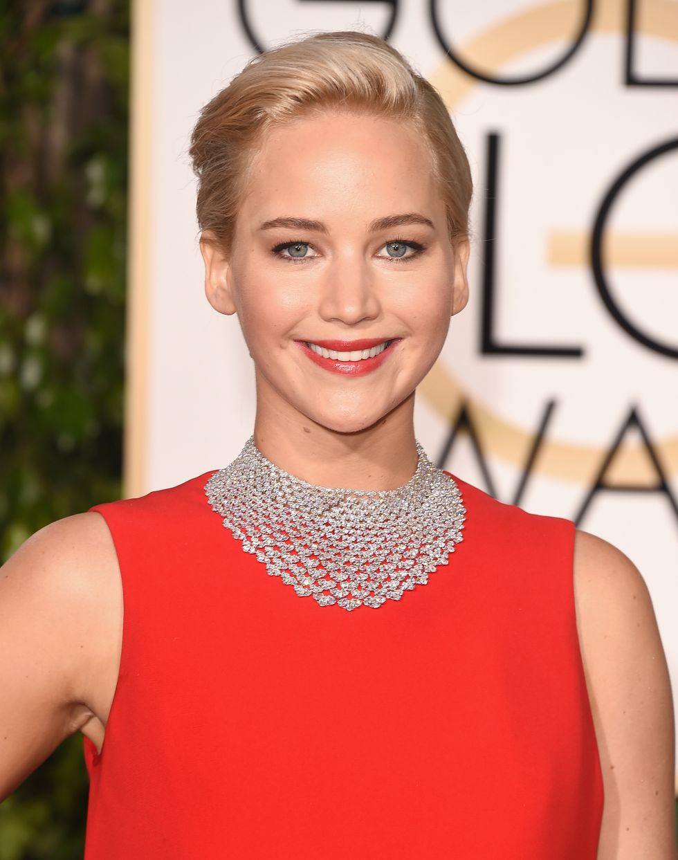 Jennifer Lawrence at the 2016 Golden Globe Awards
