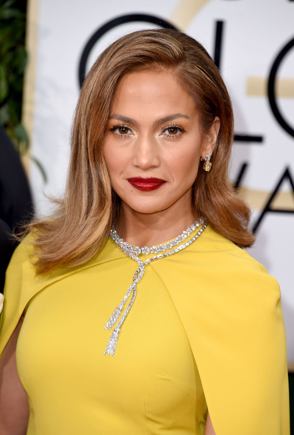 Jennifer Lopez - Golden Globes 2016 hair and makeup trends