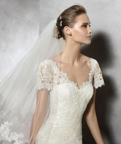 14 wedding dresses with stunning sleeve details