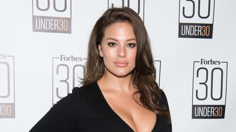 Ashley Graham looks INCRED in the Sports Illustrated shoot