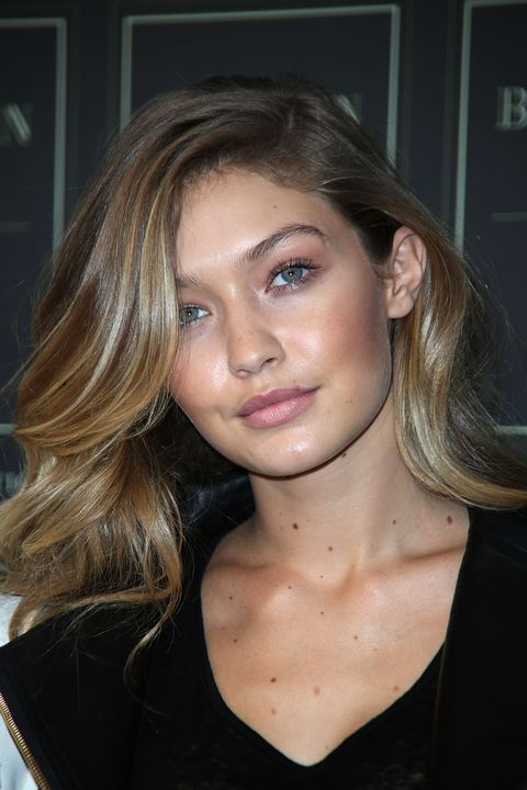 Are Gigi Hadid's moles missing from her Vogue China cover?