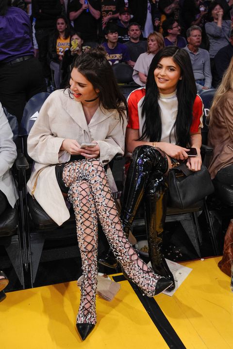 Kendall Jenner and Kylie Jenner at the Lakers game