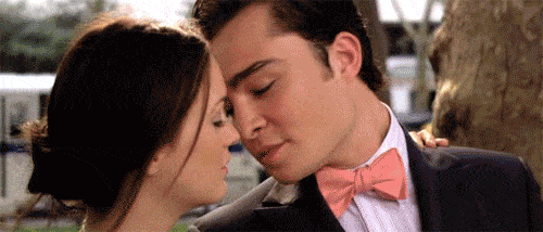 Blair and Chuck kissing