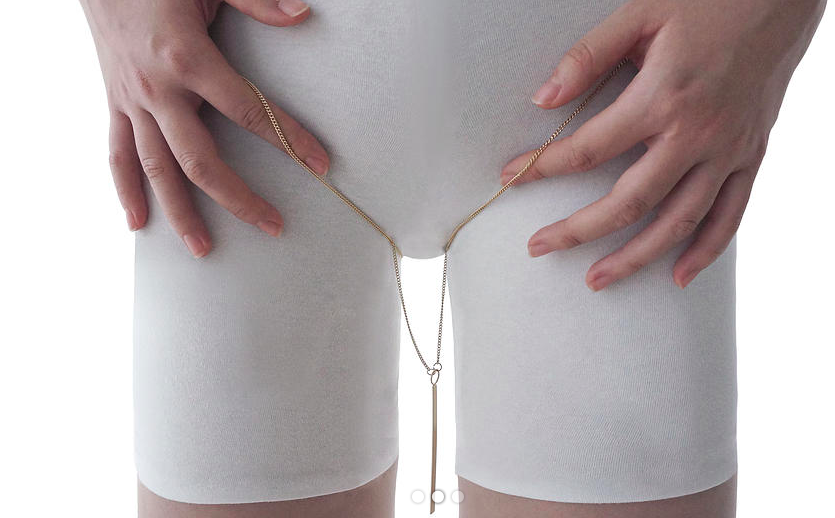 Thigh gap jewellery exists in the world