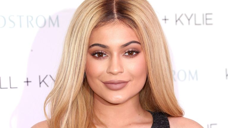 Things to know before getting lip fillers