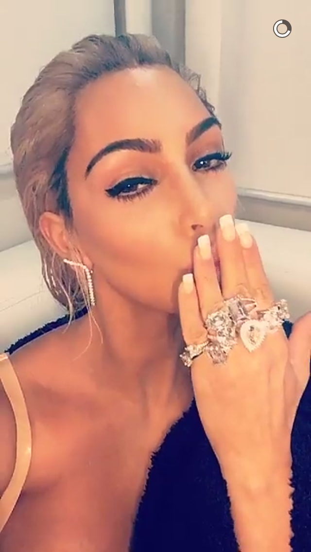 Kim Kardashian shows off blonde hair on Snapchat story