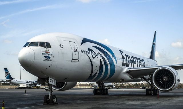 EgyptAir plane goes missing during flight from Paris to Cairo