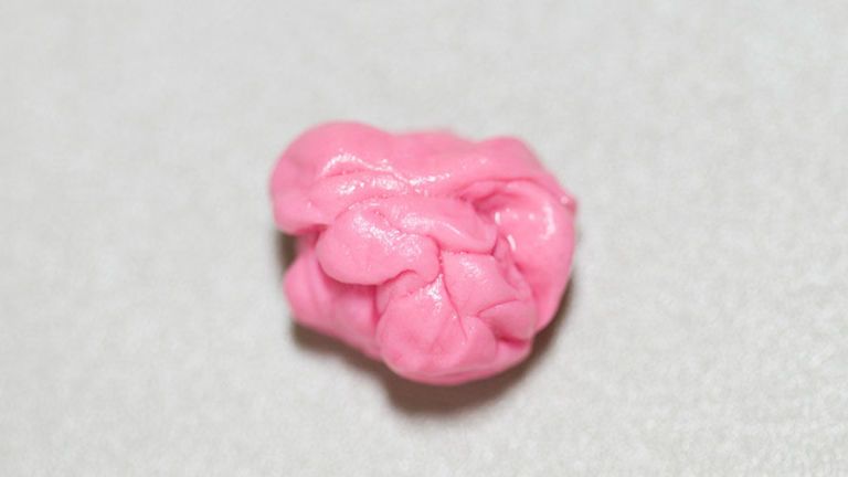 This is what REALLY happens to your body when you swallow chewing gum