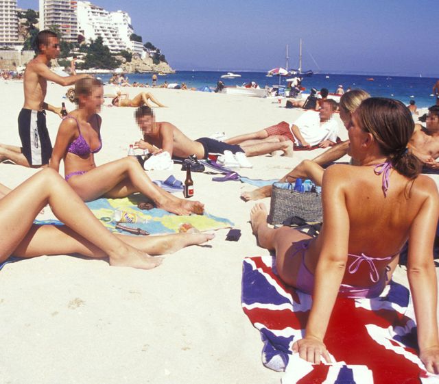 13 things all Brits do when they go abroad