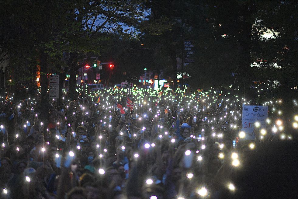 22 incredible pictures of the world showing support for the LGBT community following the Orlando shooting