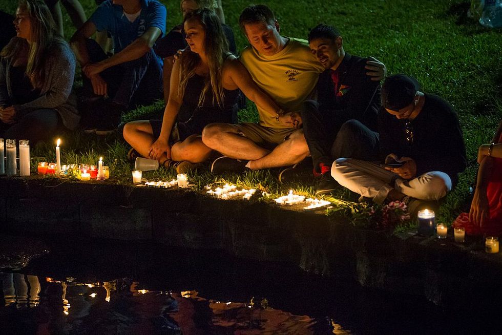 22 incredible pictures of the world showing support for the LGBT community following the Orlando shooting