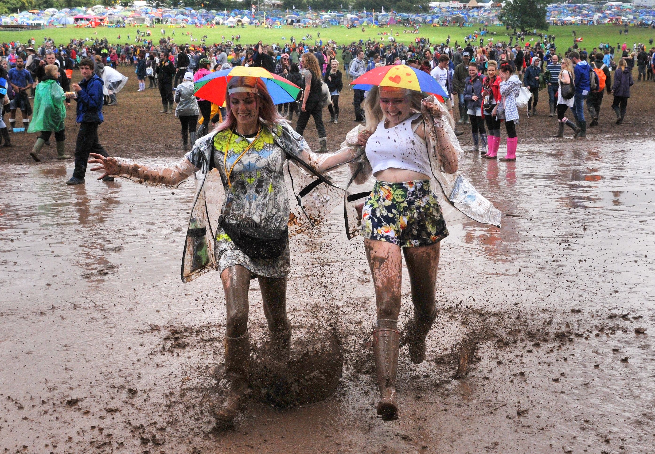 festival wet wipes