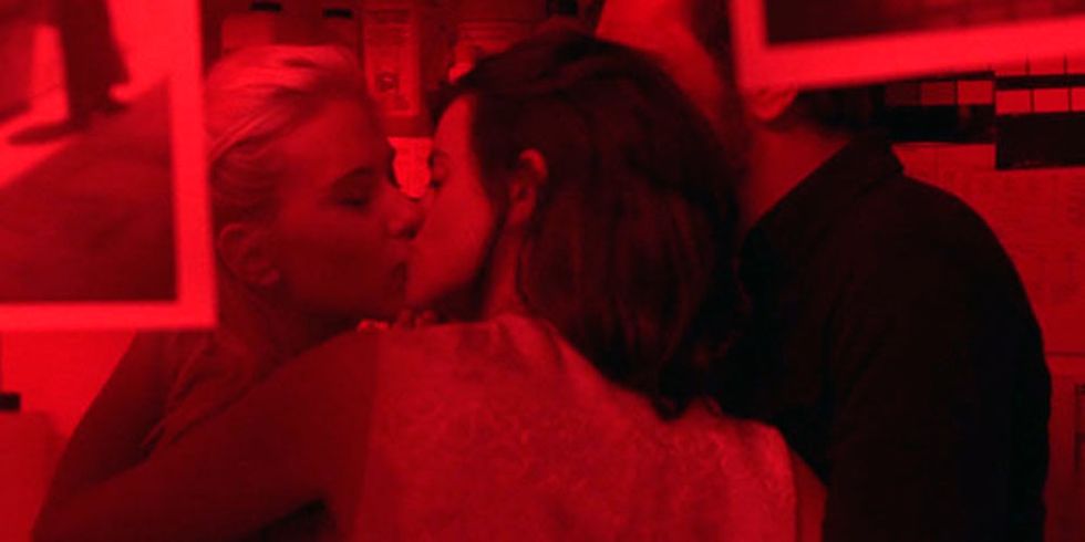 Vicky Cristina Barcelona threesome threeway kissing lesbian bisexual sex