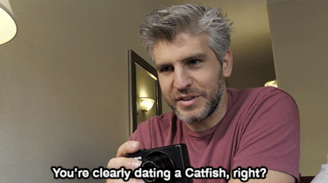 This dating app has a genius way of preventing catfishing