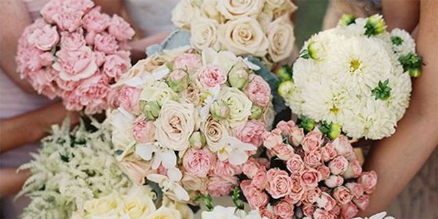 Wedding trends: mismatched bouquets